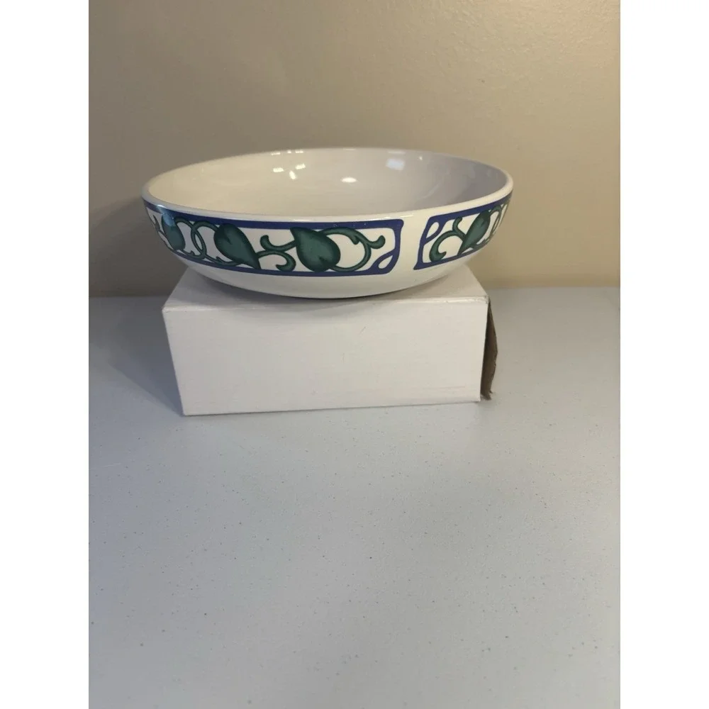 Pfaltzgraff Arbor Vine Stoneware White Floral 8.5